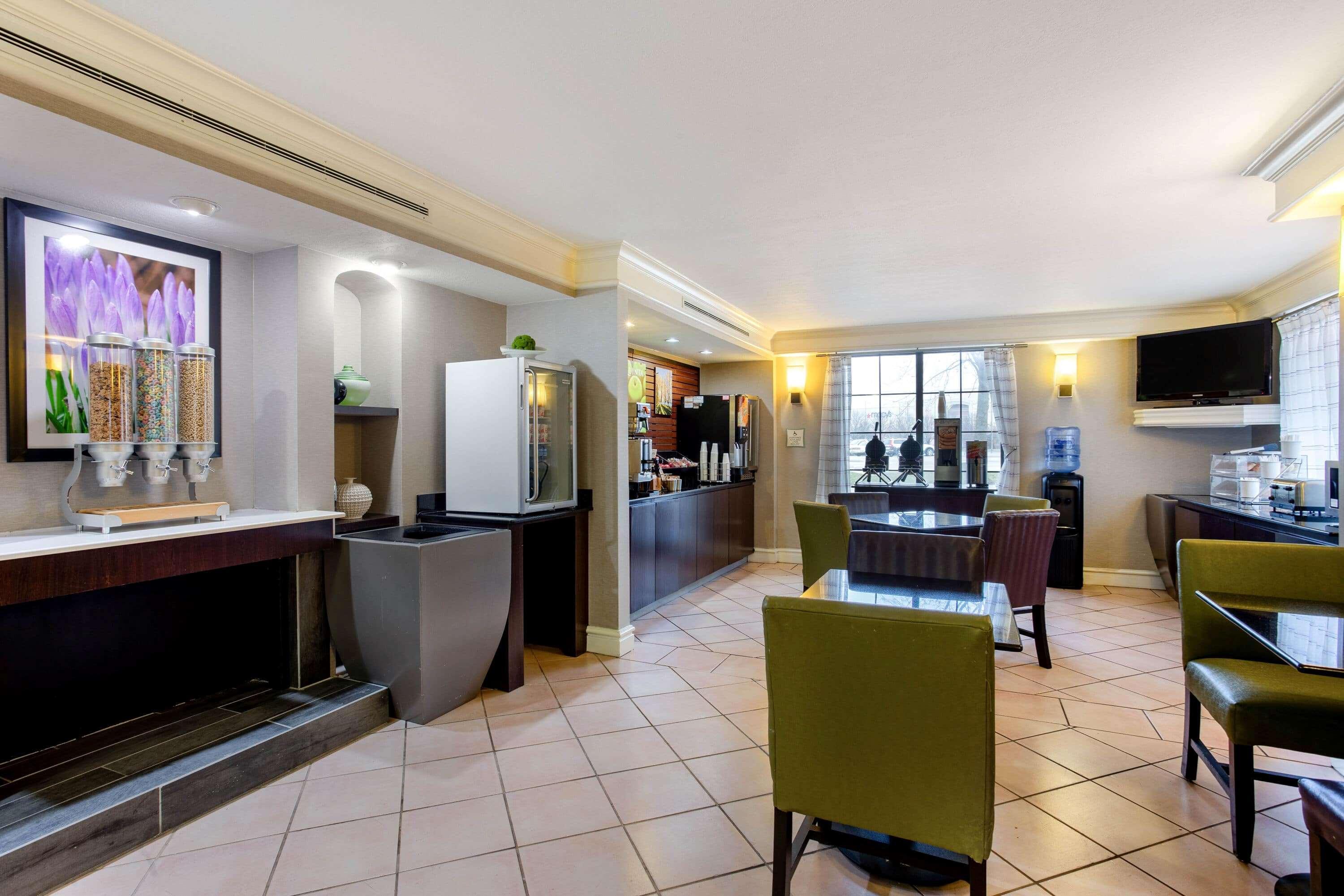 La Quinta Inn By Wyndham Champaign Ngoại thất bức ảnh